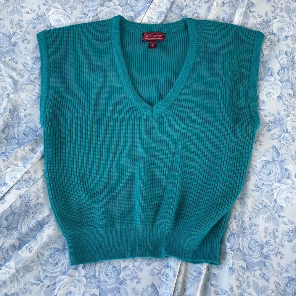 Vintage Green Medium Knit Sweater Vest Made in Korea 100% Acrylic 90s Grandpa